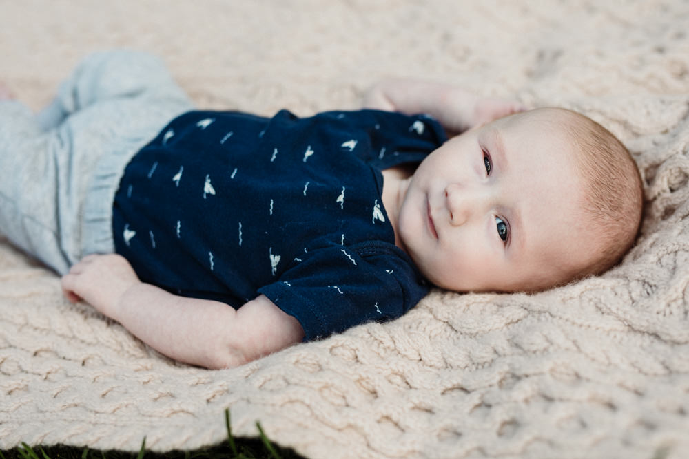 outdoor newborn photographer