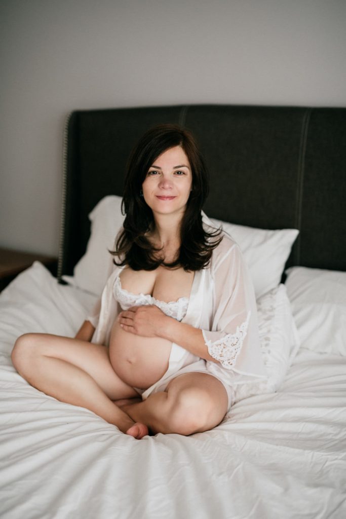 Montreal Pregnancy Photographer