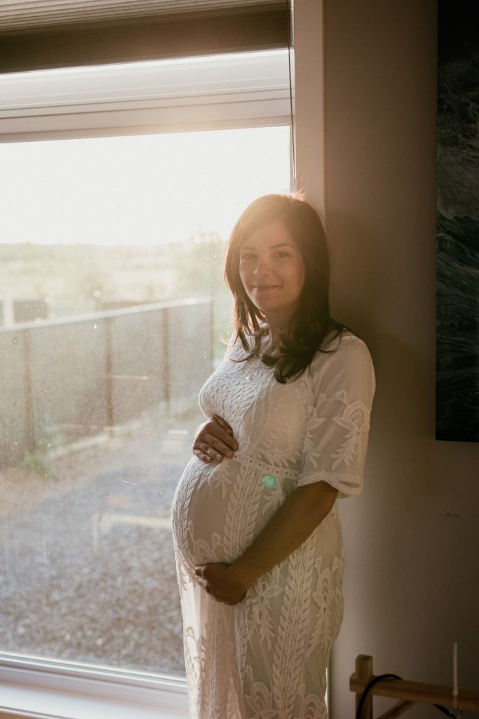 Montreal Pregnancy Photographer