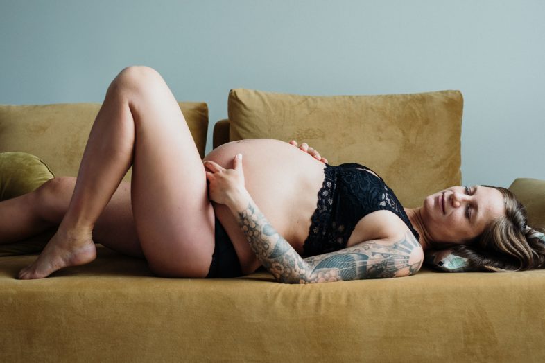What to wear to your maternity photoshoot